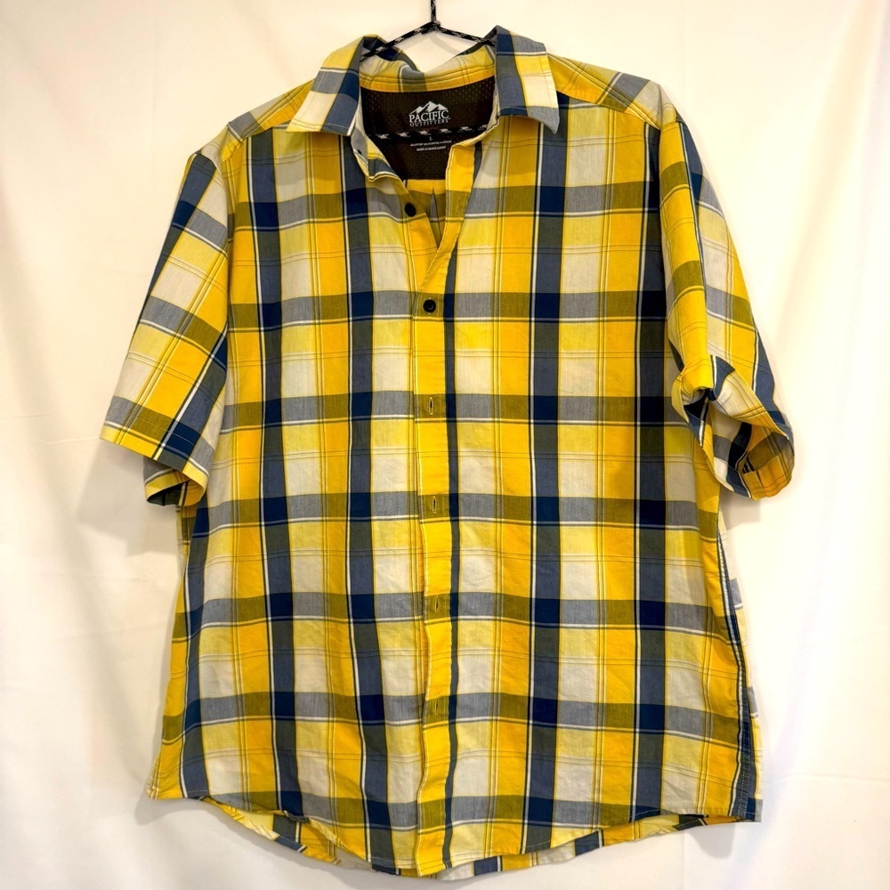 Pacific Outfitters Men's Yellow and Blue Plaid Active Stretch Short Sleeve